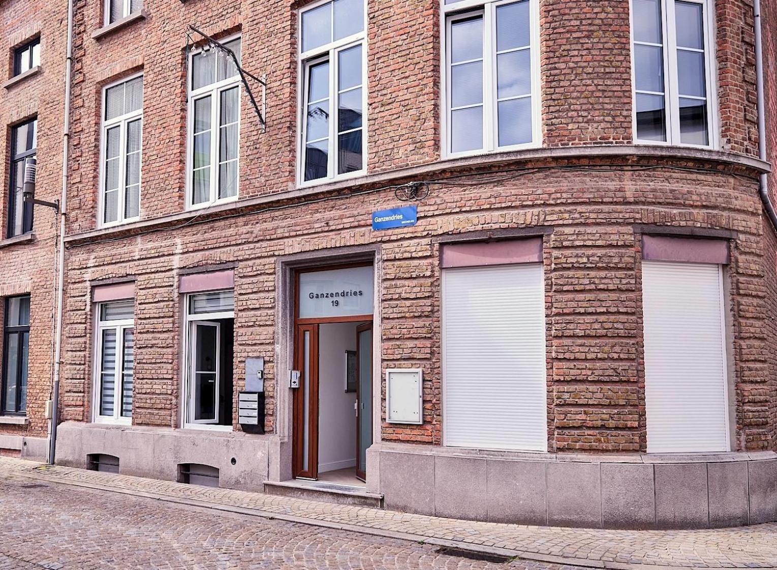 Urban Chic Apartment In The Heart Of Mechelen Exterior foto